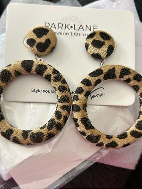 Park Lane Leopard-Pattern Hoop Earrings in Tan and Black